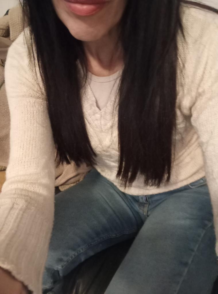 664400221: Chica busca chico en Valencia