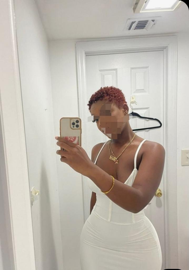 Chica busca chico en Huelva: 