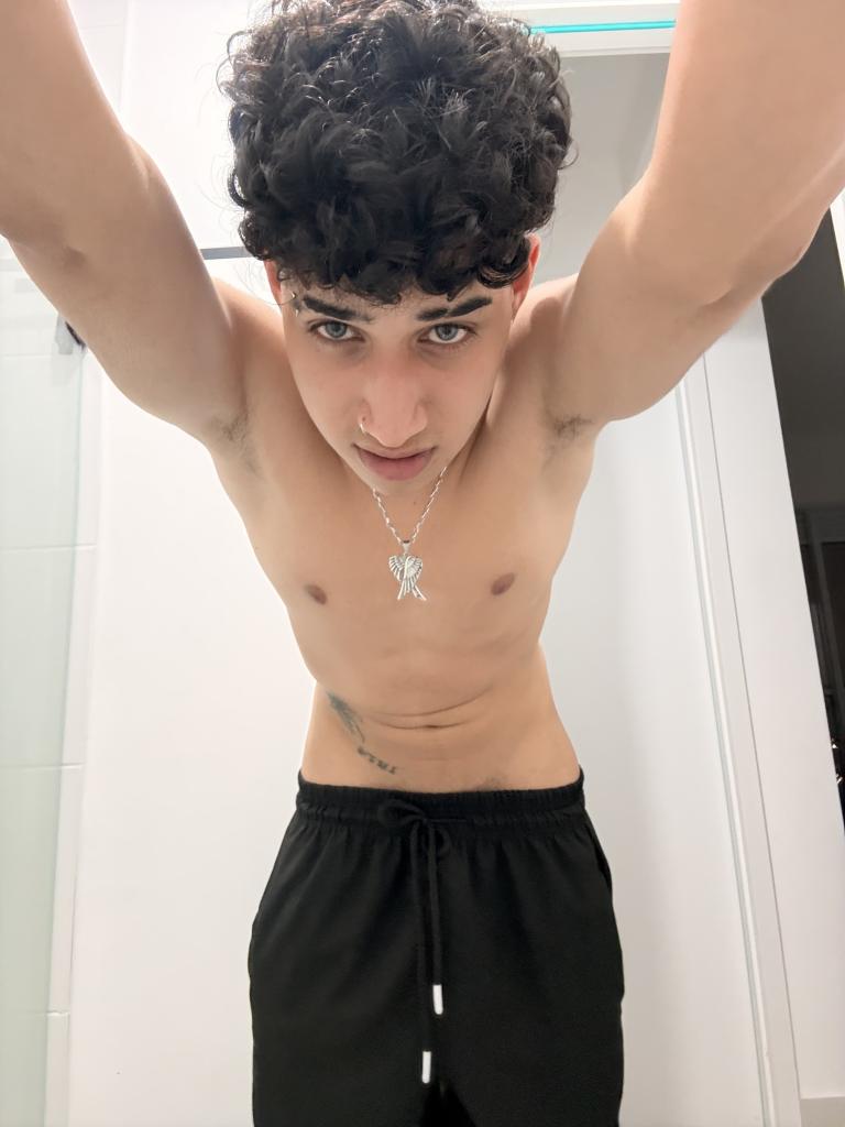 687728084: Chico busca chica en Madrid