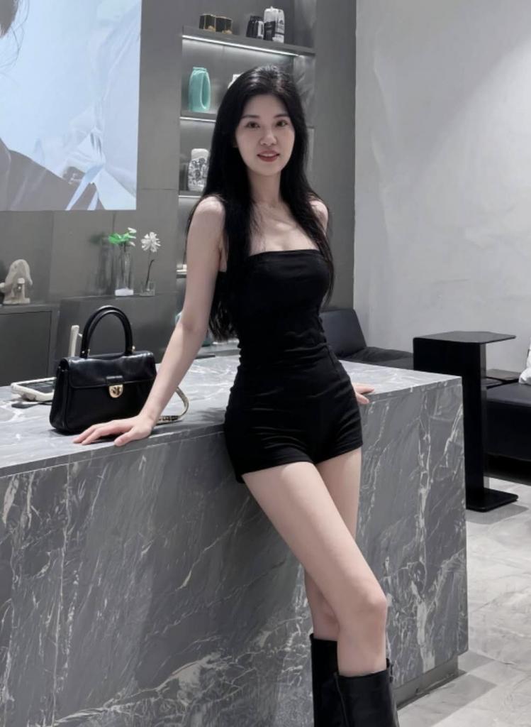 637781915: Chica busca chico en Barcelona