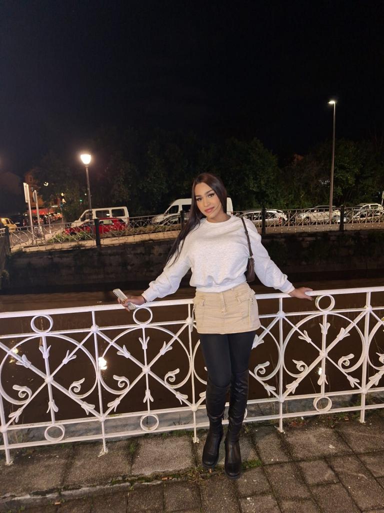 677913721: Transexual en Guipúzcoa