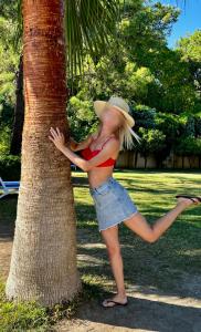 605076407: Chica busca chico en Málaga