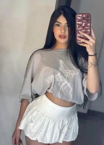 667393618: Chica busca chico en Barcelona