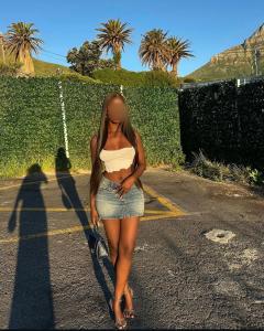 623239777: Chica busca chico en Tenerife