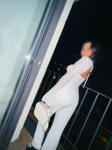 613900336: Chica busca chico en Madrid