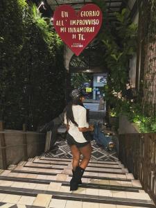 604302275: Chica busca chico en Málaga