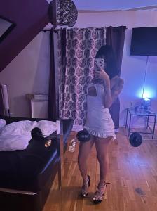 617746381: Chica busca chico en Madrid