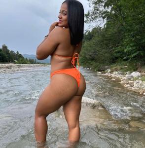 613772354: Chica busca chico en Alicante