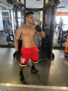 613454979: Chico busca chica en Valencia