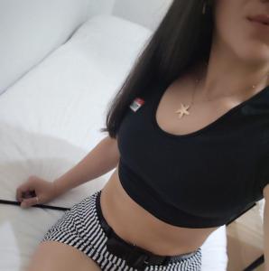 634811240: Chica busca chico en Cádiz