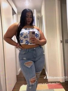 613412481: Chica busca chico en Barcelona