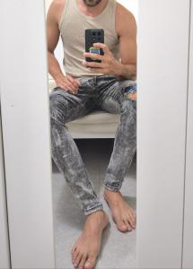 673298477: Chico busca chica en Valencia