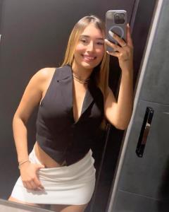 611296945: Chica busca chico en Mallorca