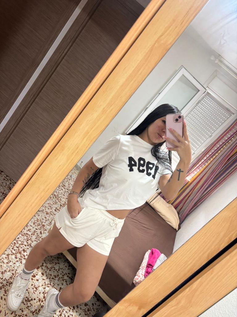 Chica busca chico en Almería: 