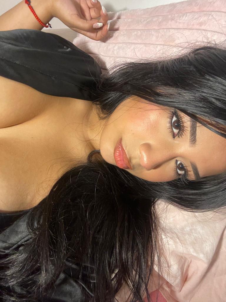 603117407: Chica busca chico en Barcelona