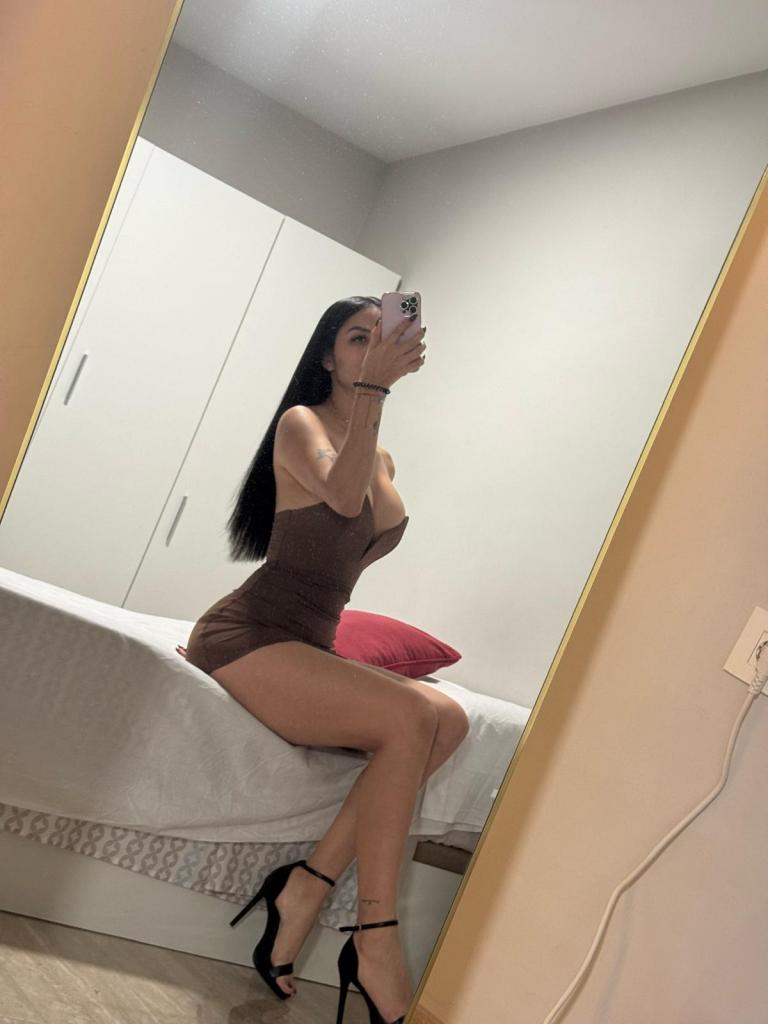 Chica busca chico en Granada: 