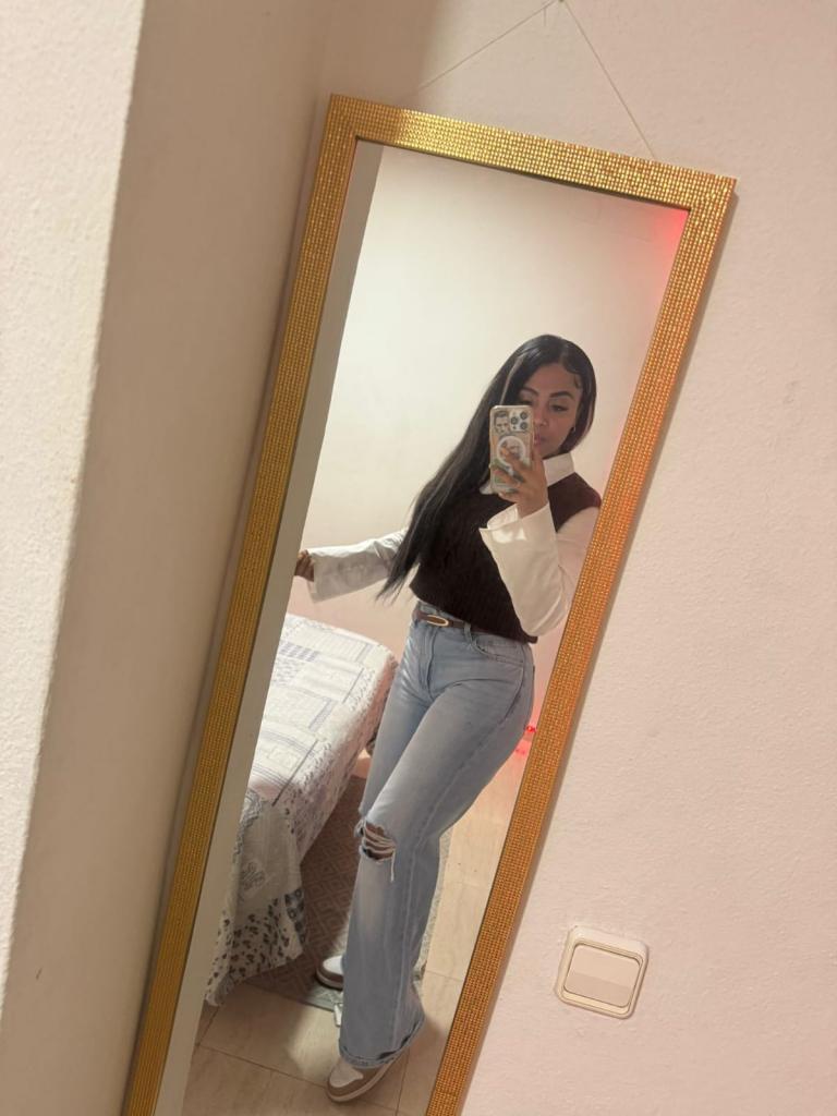 632880893: Chica busca chico en Valencia