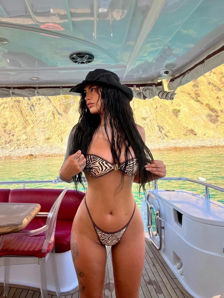 691594476: Chica busca chico en Barcelona