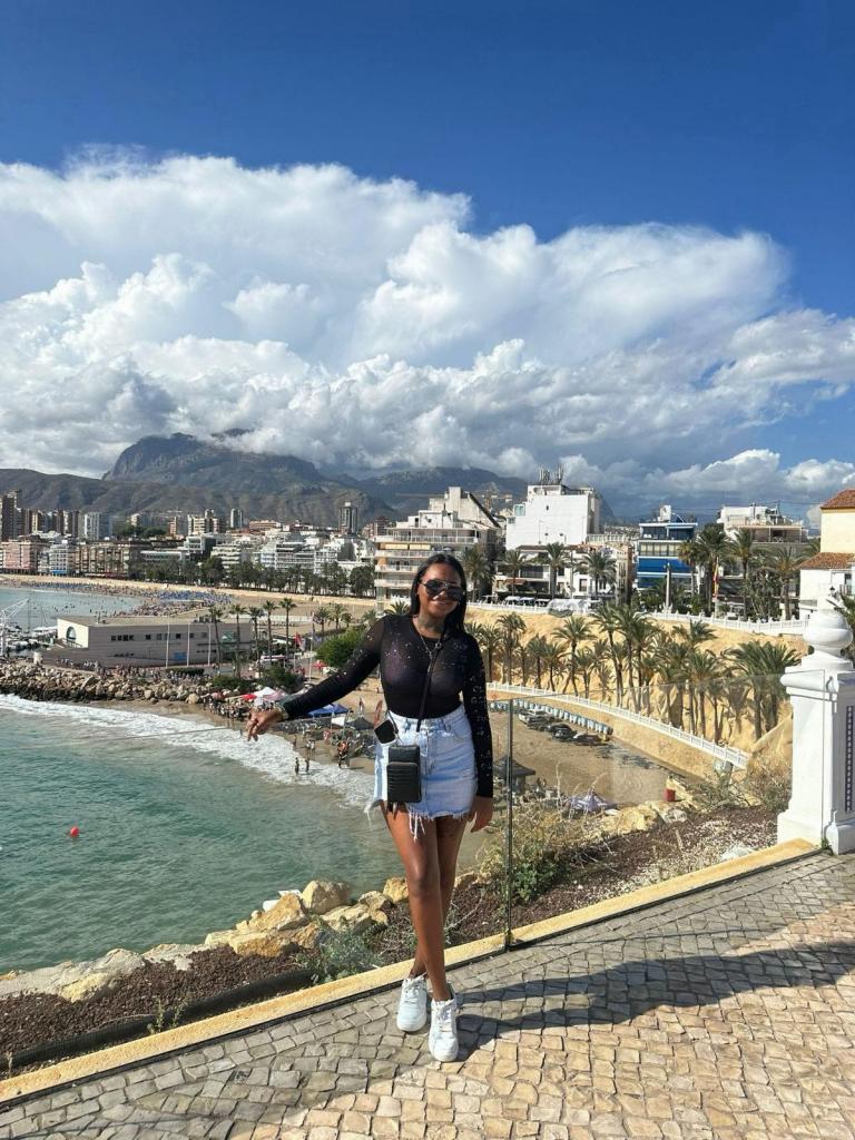 Chica busca chico en Alicante: 