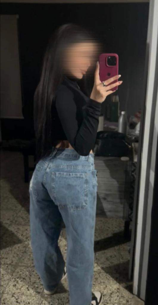 657344466: Chica busca chico en Málaga