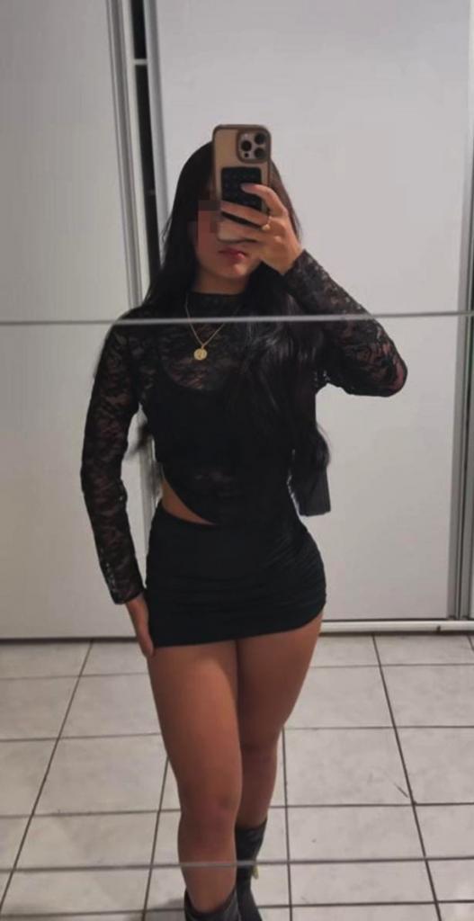 632194996: Chica busca chico en León