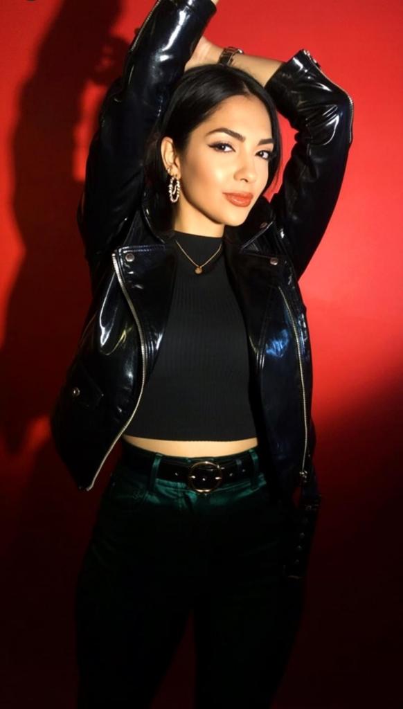 602436793: Chica busca chico en Málaga