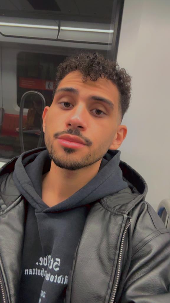 Chico busca chica en Barcelona: 