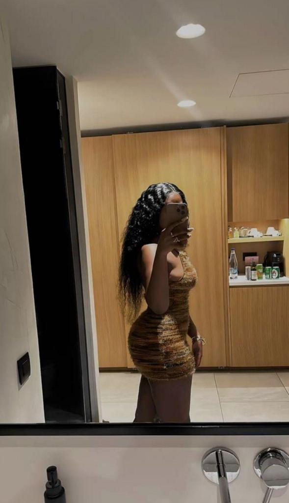 Chica busca chico en Barcelona: 