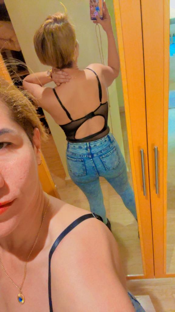 Chica busca chico en Cádiz: 