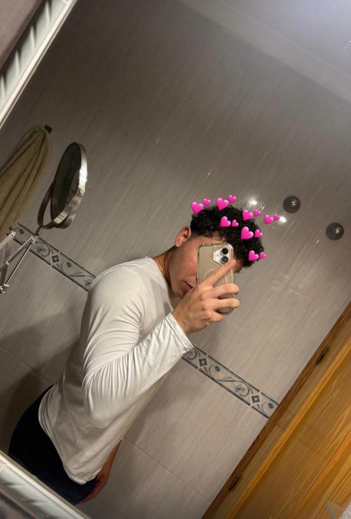 Chico busca chica en Málaga: 