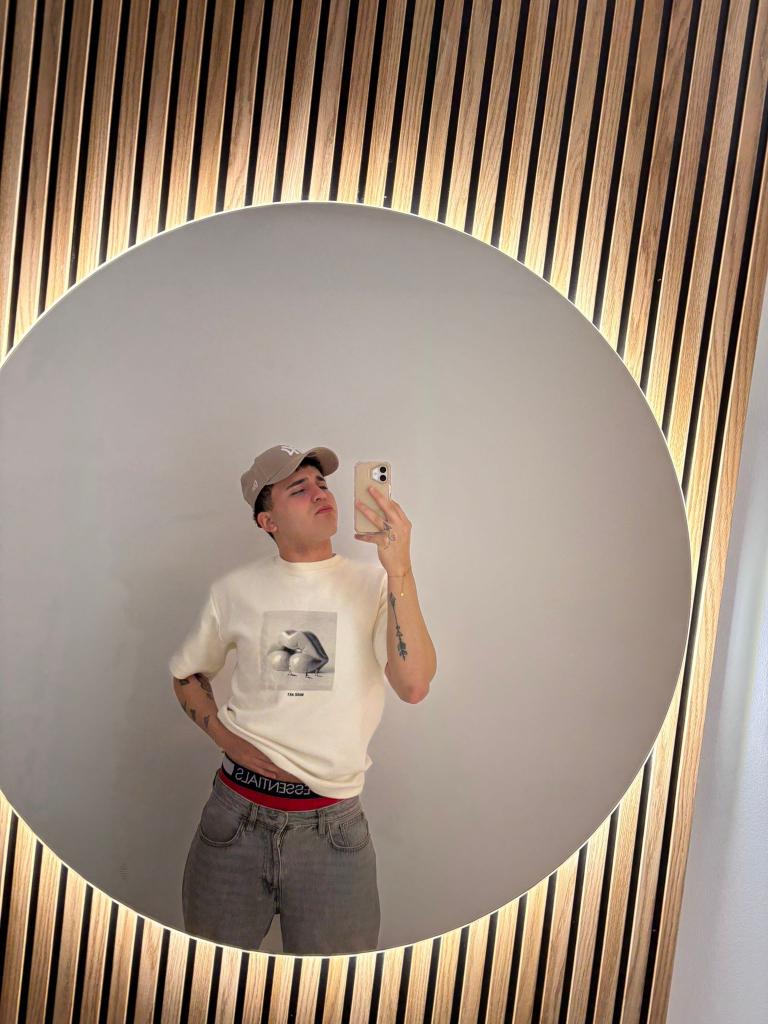 Chico busca chica en Málaga: 