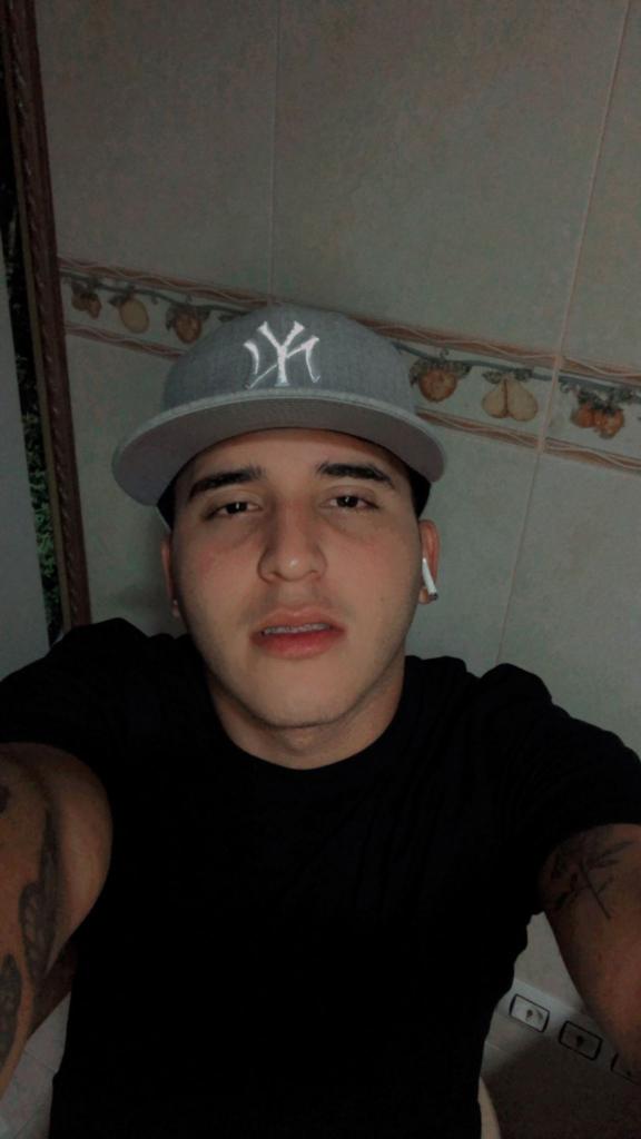 Chico busca chica en Málaga: 