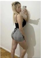 617114402: Chica busca chico en Navarra