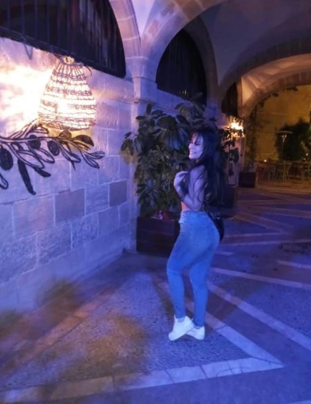 Chica busca chico en Cádiz: 