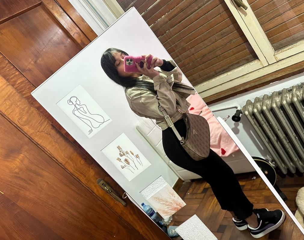 672145891: Chica busca chico en Cádiz