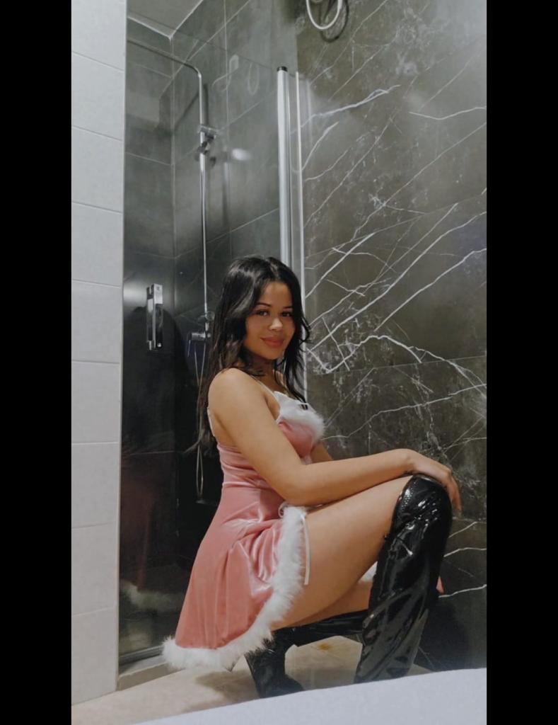 603207030: Chica busca chico en Ibiza