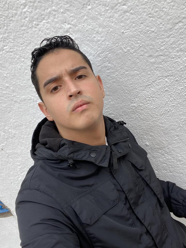 Chico busca chica en Granada: 