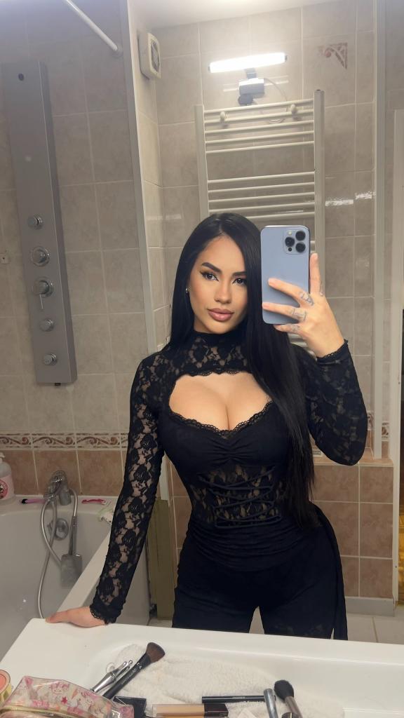 691594476: Chica busca chico en Barcelona