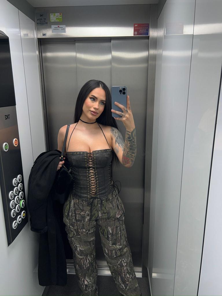 691594476: Chica busca chico en Barcelona