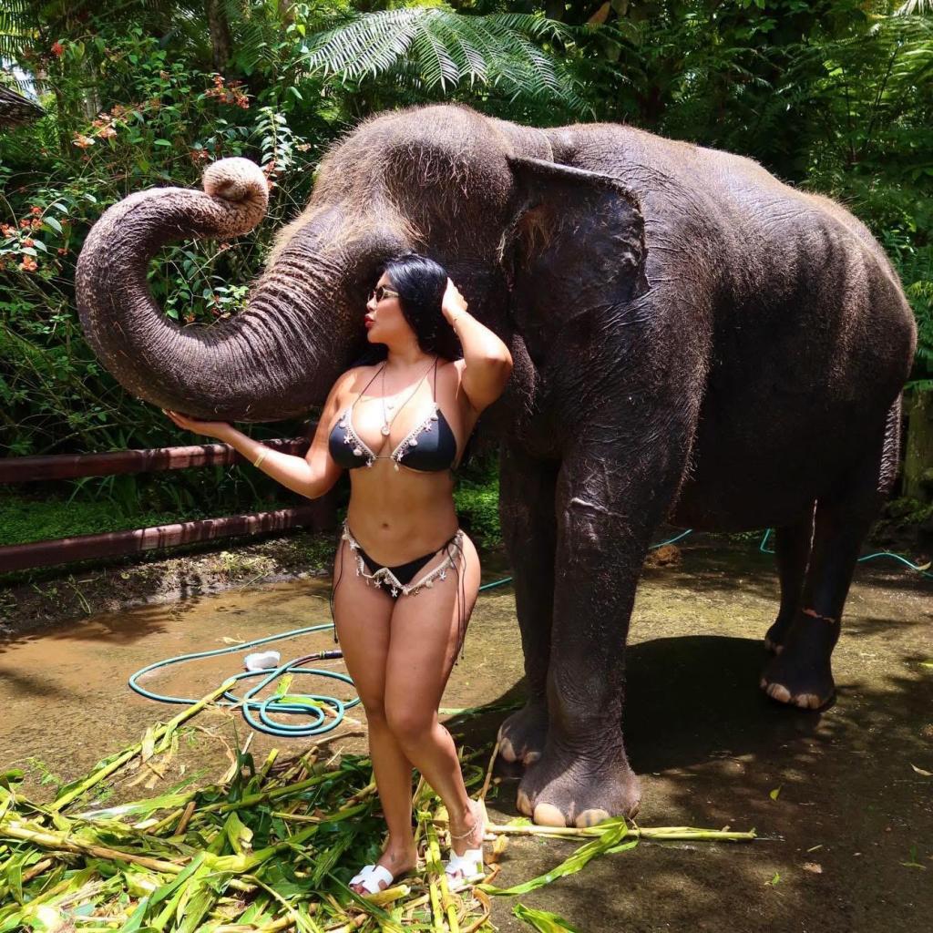 Chica busca chico en León: Chica busca chico