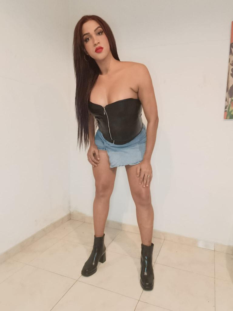 670791737: Transexual en Málaga