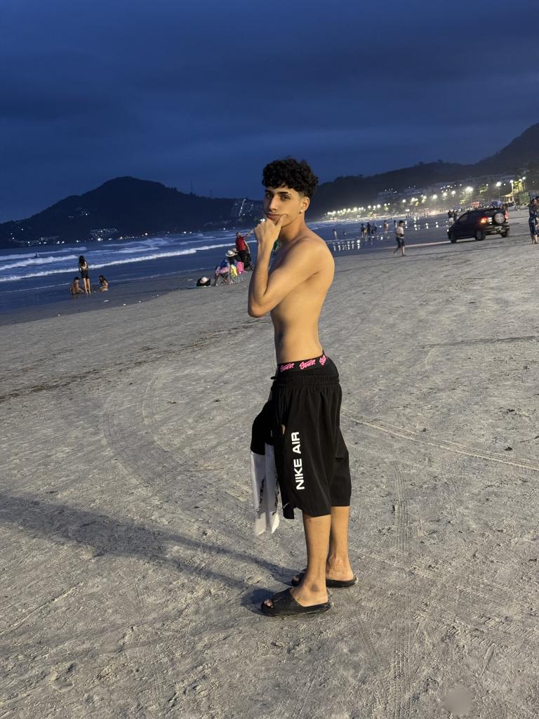 687728084: Chico busca chica en Madrid