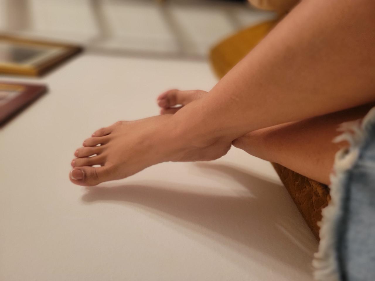 607019483: Chica busca chico en Orense