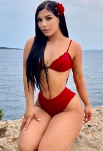 Chica busca chico en Ibiza: 