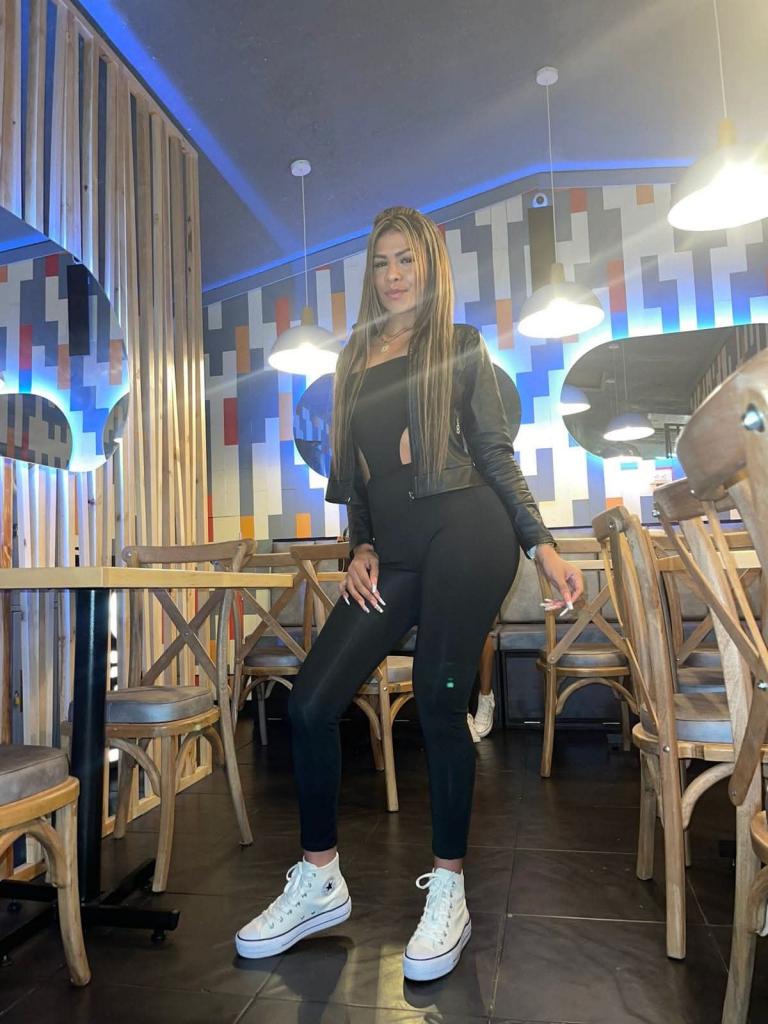 Chica busca chico en Sevilla: 