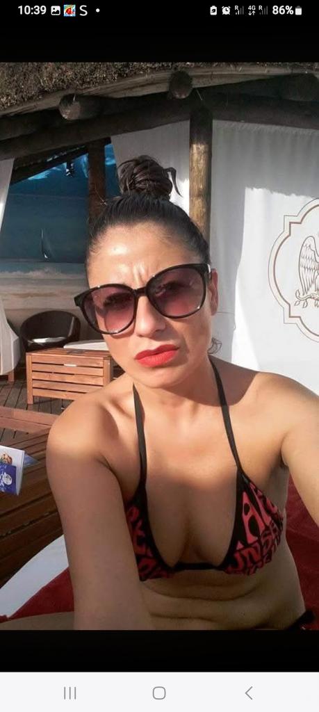 671452461: Chica busca chico en Sevilla