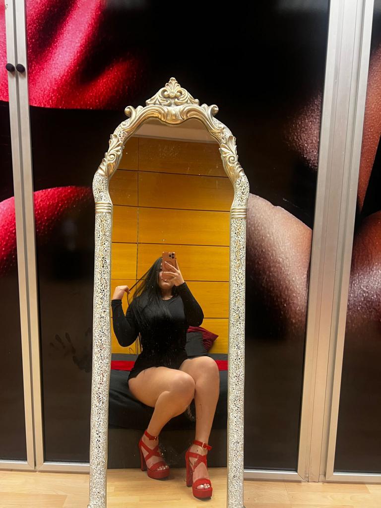 Chica busca chico en Alicante: 