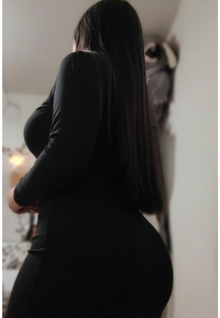 617160562: Chica busca chico en Cádiz
