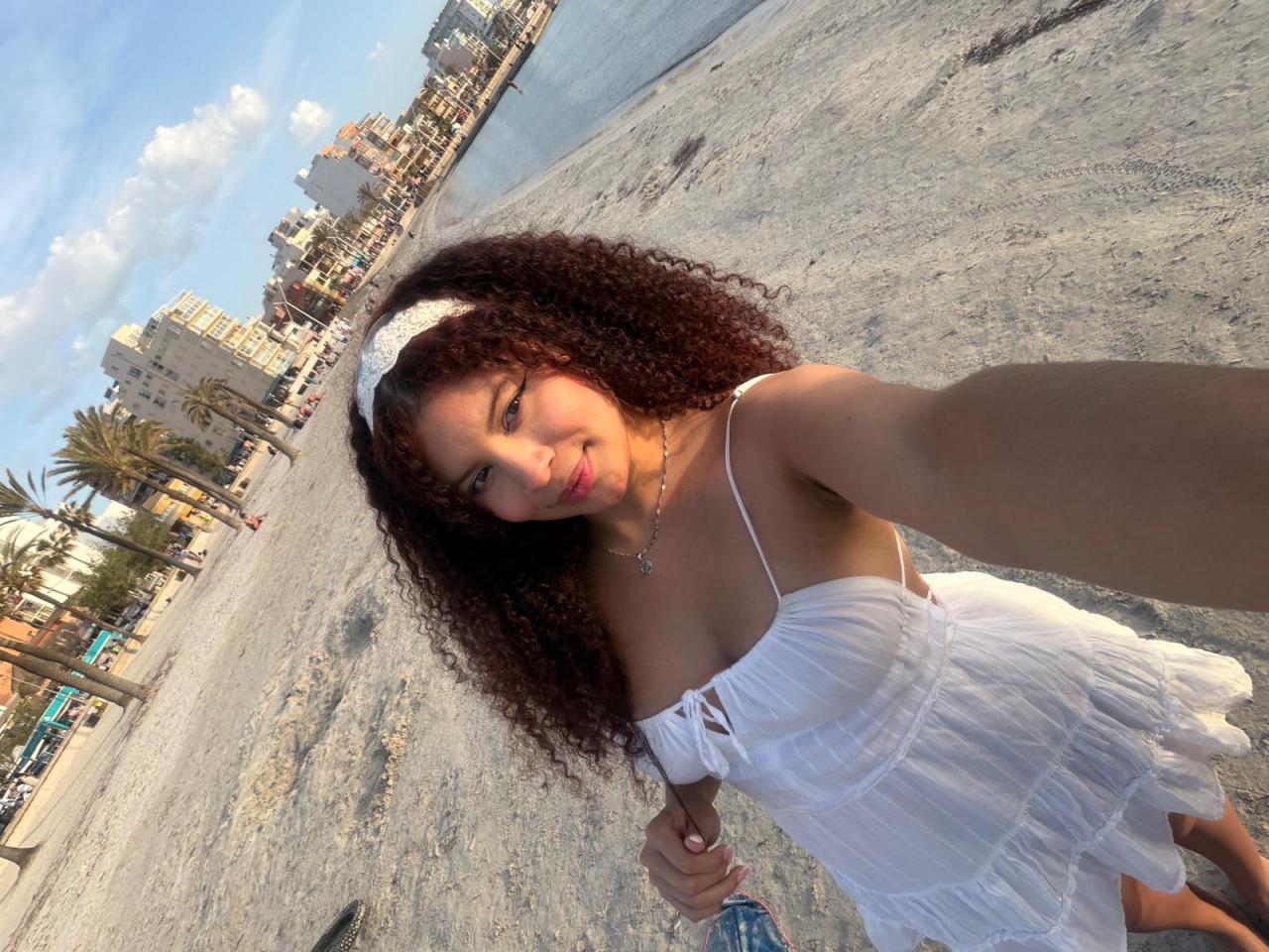 Chica busca chico en Ibiza: 