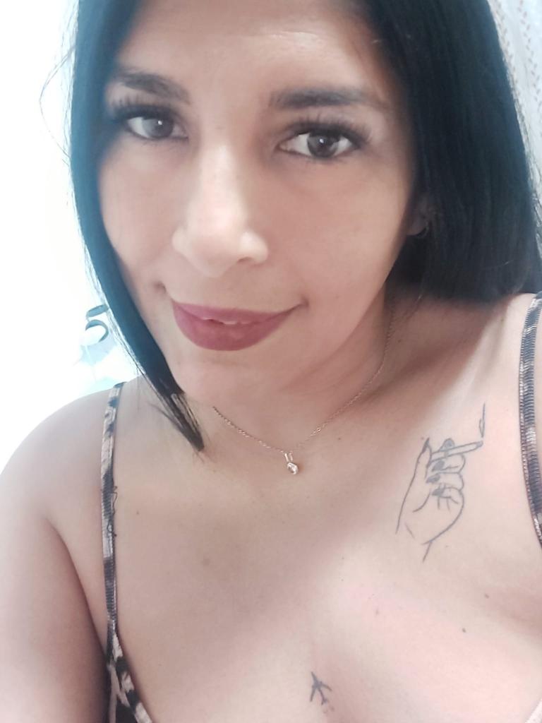 Chica busca chico en Granada: 